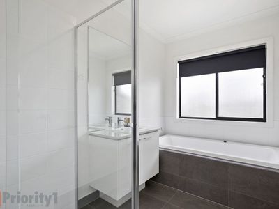 20 Sirrom Crescent, Armstrong Creek