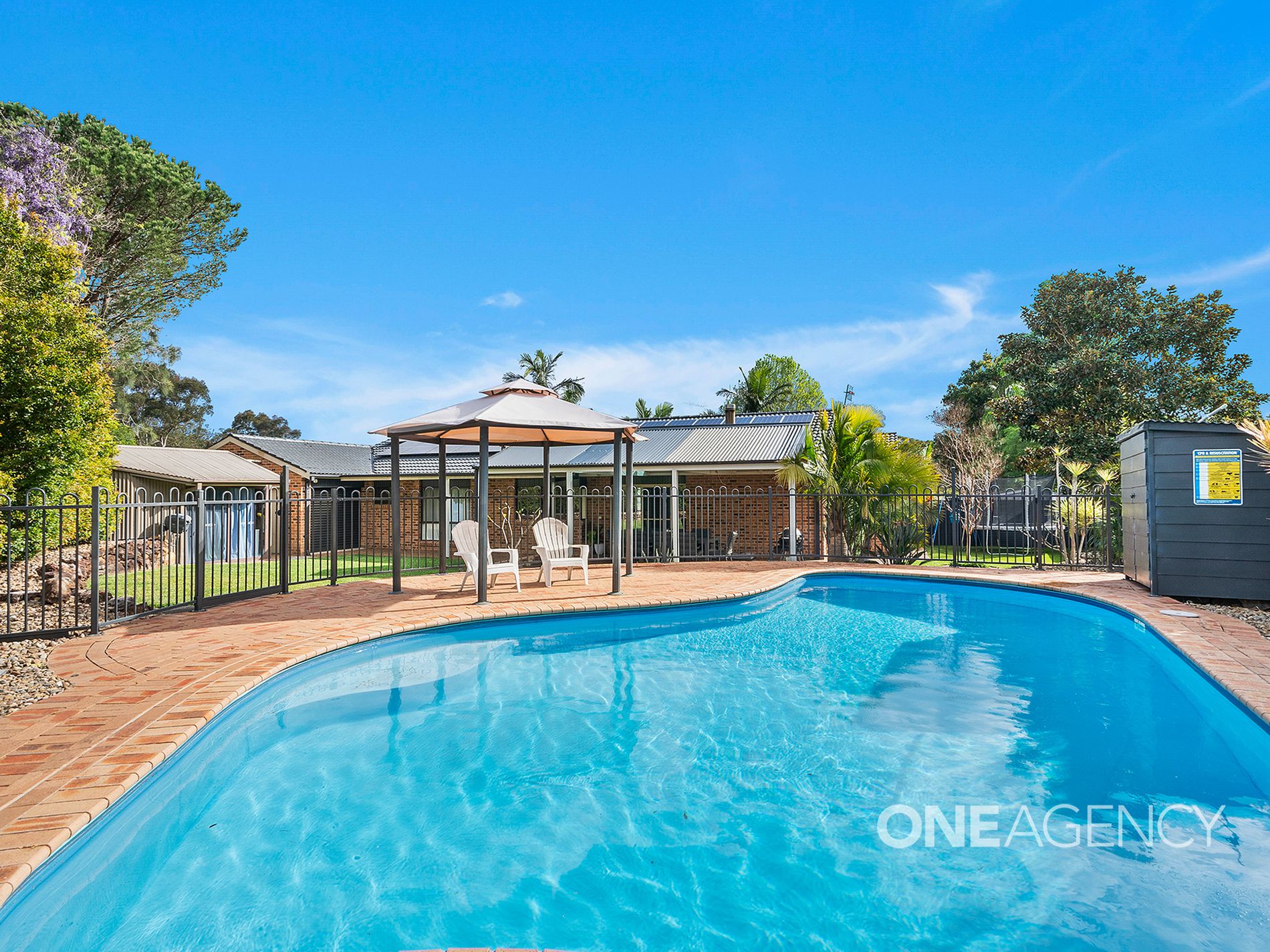 6 Arnheim Place, North Nowra