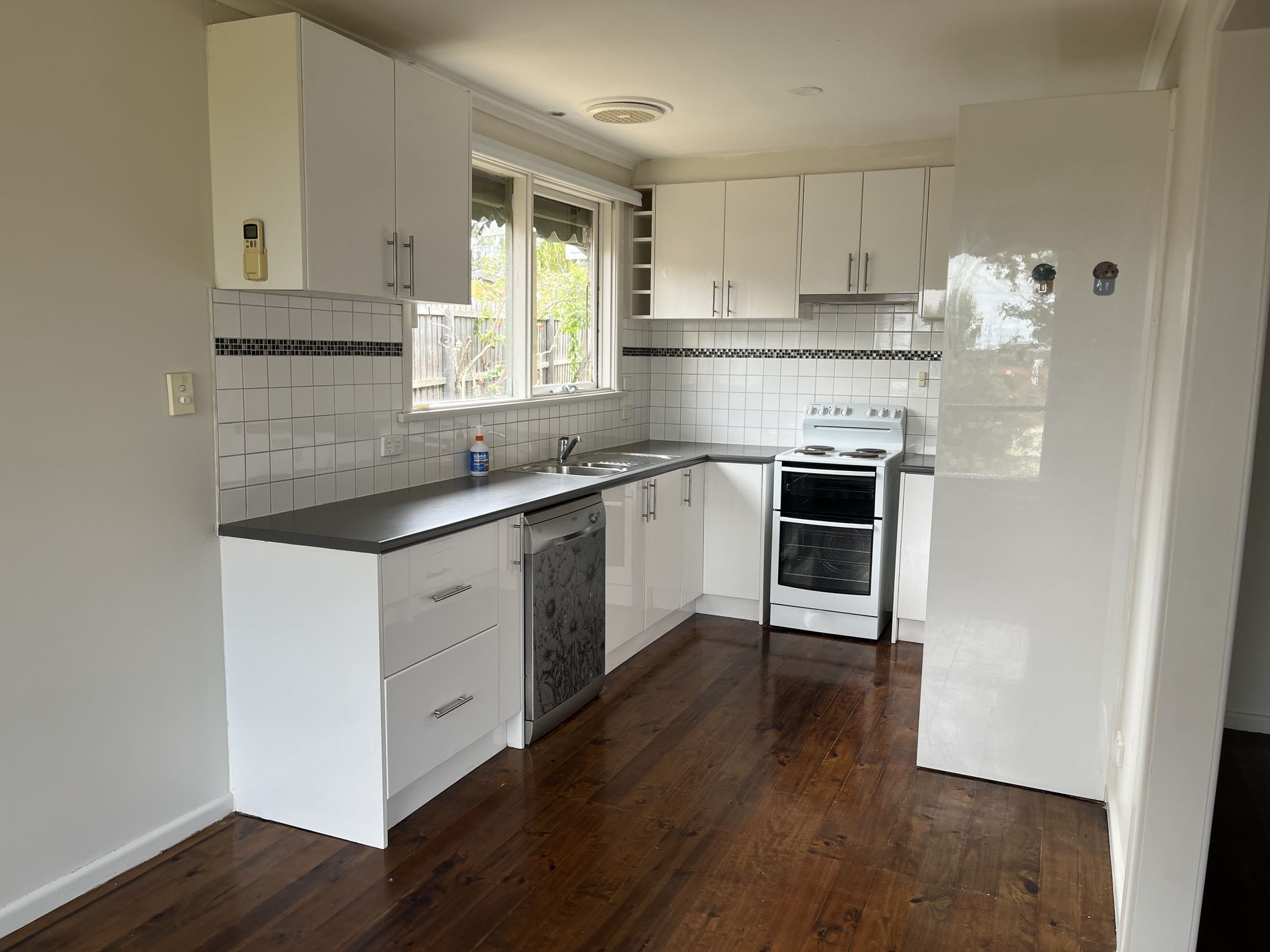 20 Colac Grove, Belmont