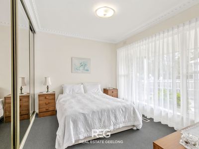 24 Cambra Road, Belmont