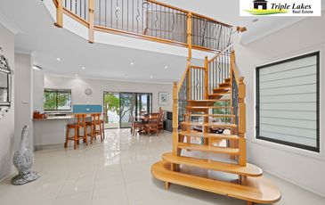 10 Omaru Place, Summerland Point