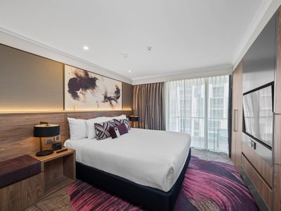 701 / 1A Glenelg Street, South Brisbane