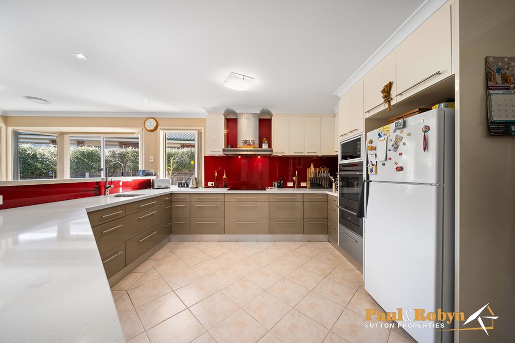 11 Stringybark Drive, Jerrabomberra