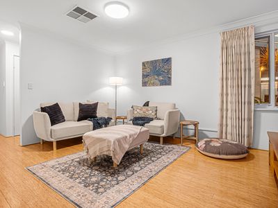 31 Simmonds Parade, Winthrop