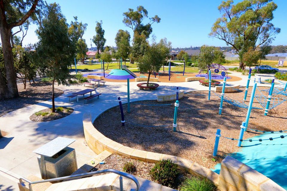 5 Napoleon Way , Bertram