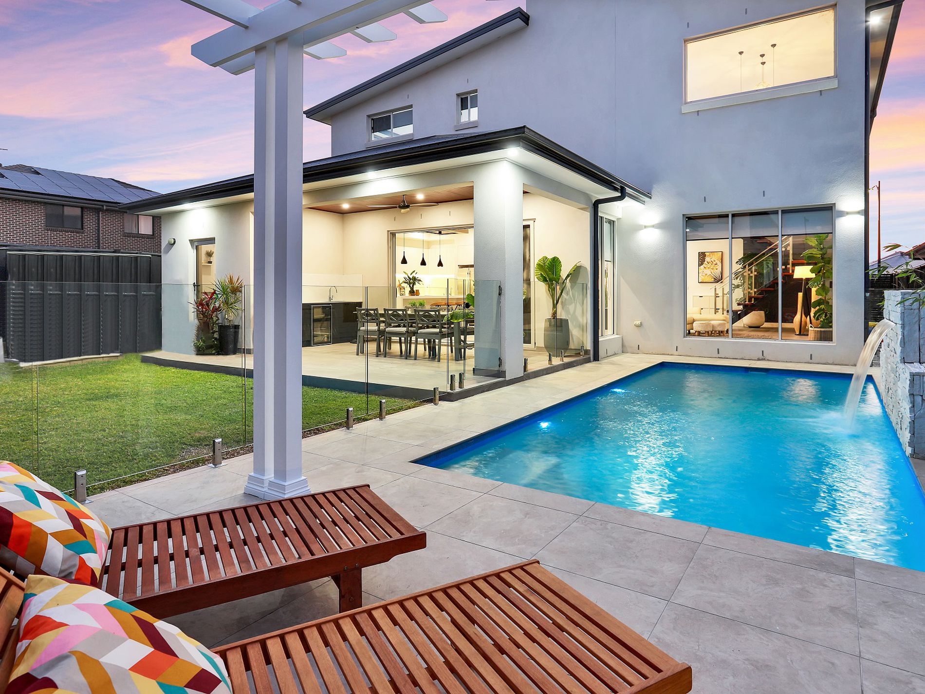 10 Navelina Street, Box Hill