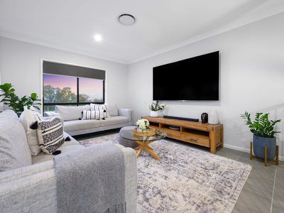16 Erskine Street, Upper Coomera