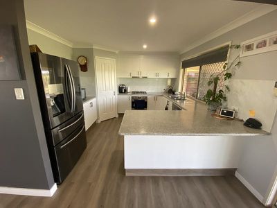 74-76 Rosella Parade, Kingaroy