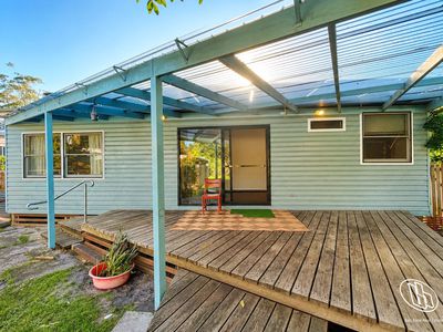 5 Field Street, Narooma
