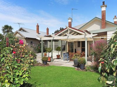 44 Lawton Avenue, Geelong West