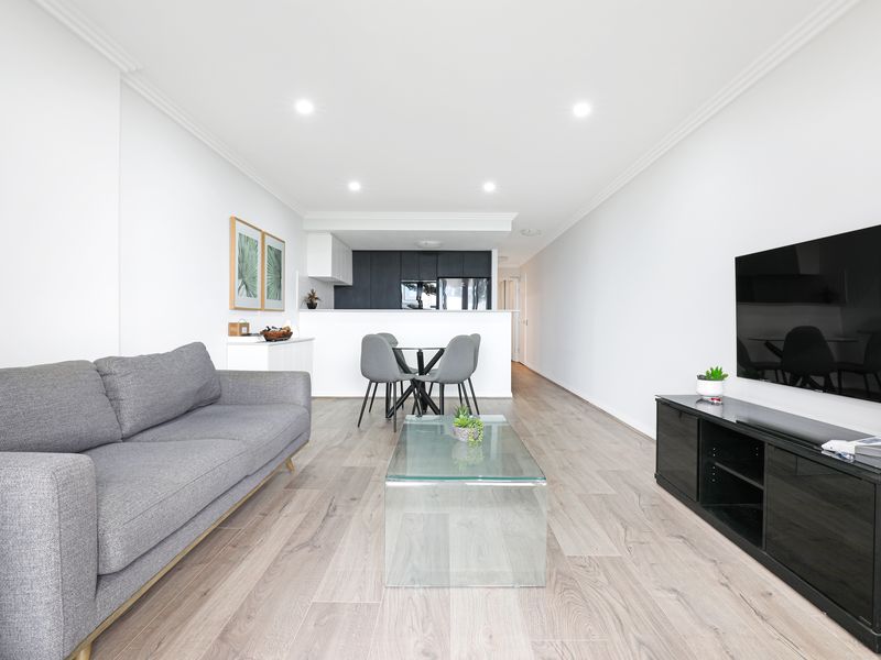 33 / 4 Bank Street, Wollongong