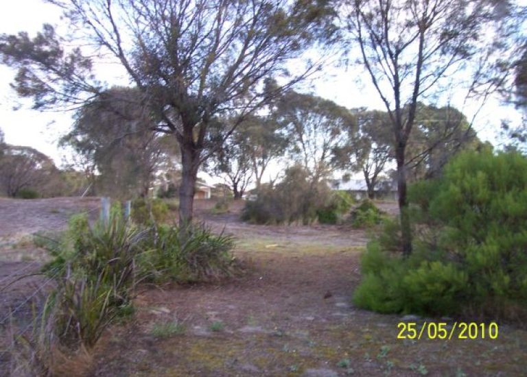 9 Mistletoe Drive, The Pines
