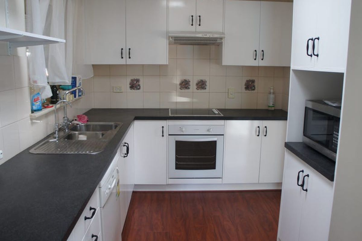 15 Rogers Crescent, Paralowie