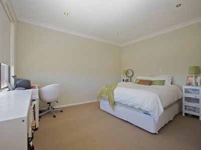 26 Weaponess Road, Scarborough