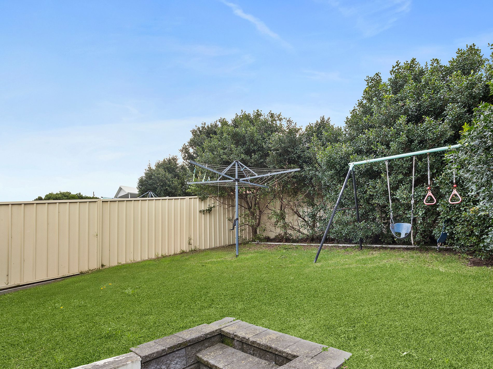 2 / 1 Backhouse Road, Lake Heights