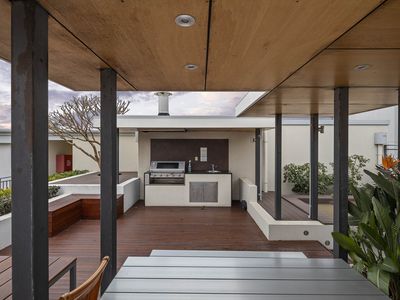 76 / 18 Wellington Street, East Perth