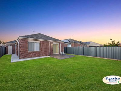 25 Cobram Street, Tarneit
