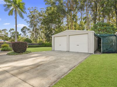 22 Dana Close, Glass House Mountains