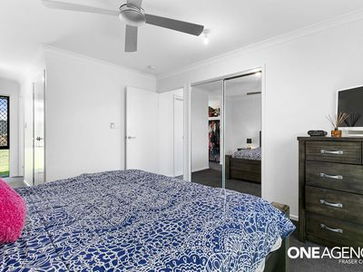57 Ronaldo Way, Urangan