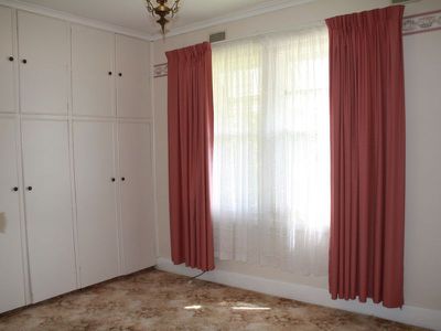 11 Grigg Tce , Millicent