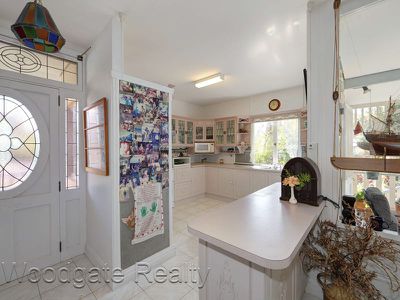 16 Lorikeet Ave, Woodgate