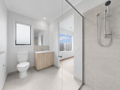 16 Chance Way, Clyde North