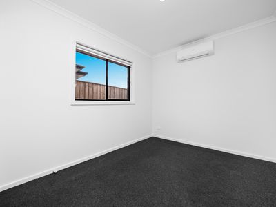 2 Elbridge Road, Manor Lakes