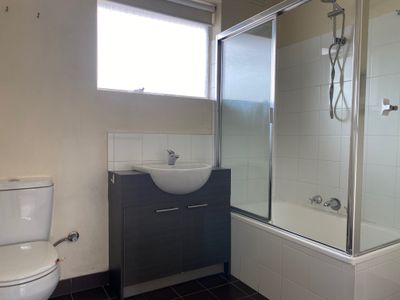 6 / 3 Hargreaves Crescent , Braybrook
