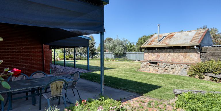 16 Bury Street, Euroa