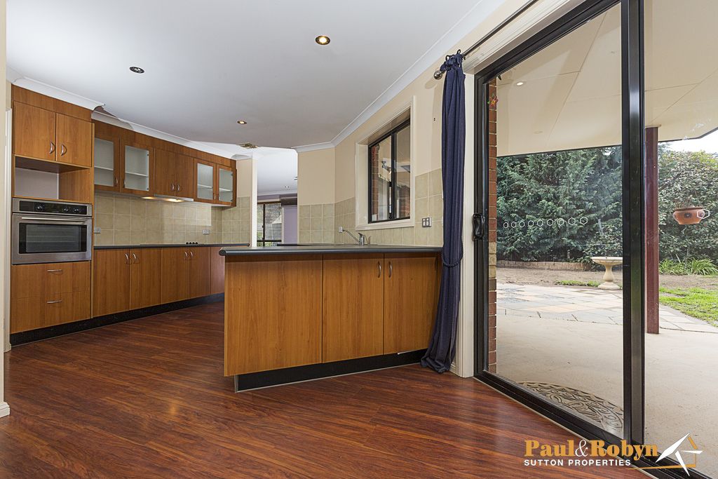 22 Dillwynia Crescent, Jerrabomberra