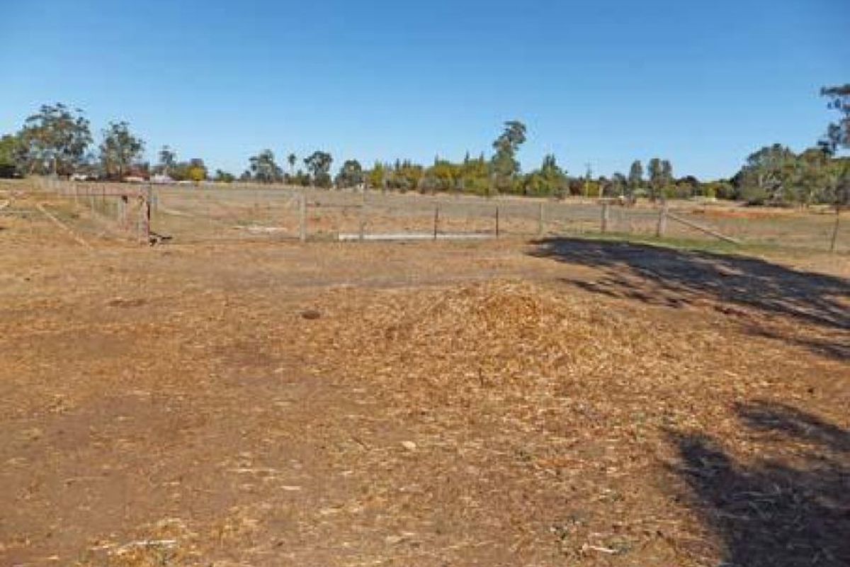 12 Paynes Lane, Kyabram