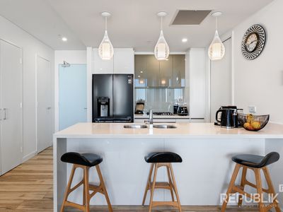 3410 / 2 Como Crescent, Southport