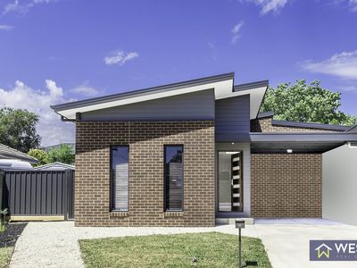 2 / 8 Montgomery Crescent, White Hills