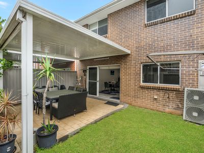 29 / 10 Old Glenfield Road, Casula