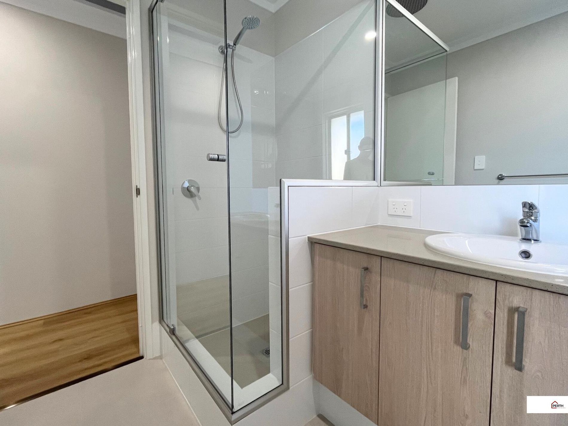 24 Kembla Way, Lakelands