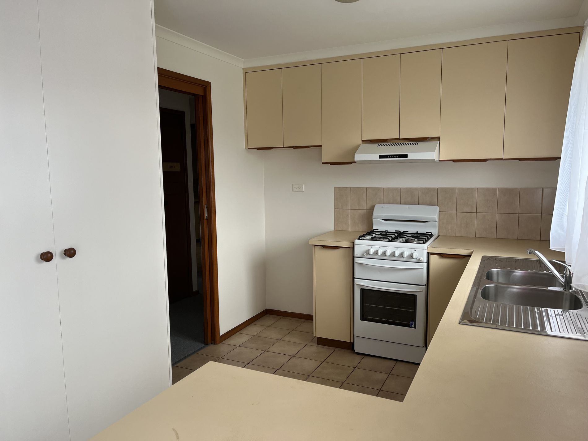 2 / 3-5 Boundary Road, Newcomb