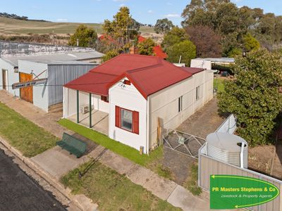 2 Main St           , Lyndhurst