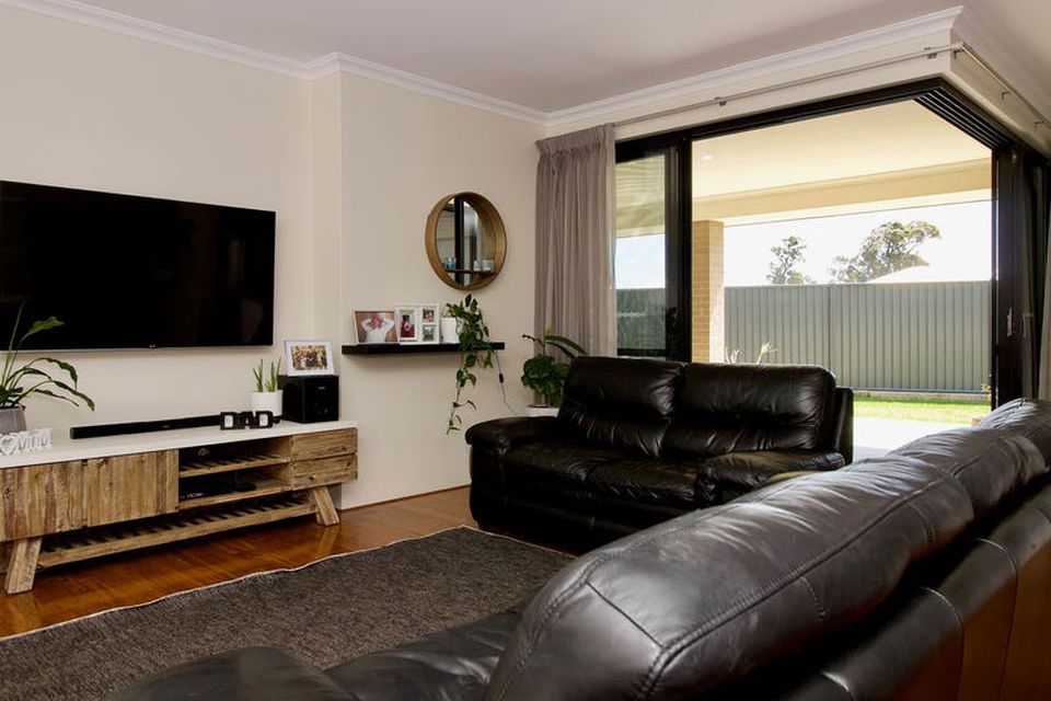 2 Whinhill Loop , Baldivis