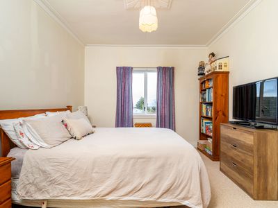 102 Preston Crescent, Belleknowes