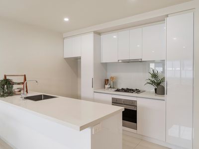 2 / 13 South Street, Hadfield