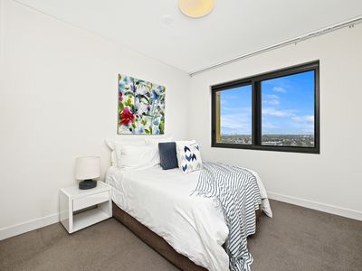 1606 / 7 Rider Boulevard, Rhodes