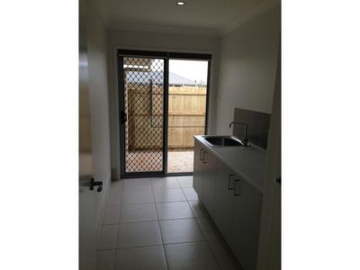 21 Swallow Street, Griffin