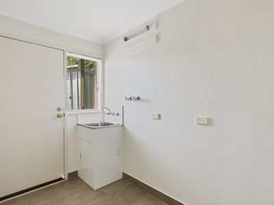 2 HEFFEY COURT, Seymour