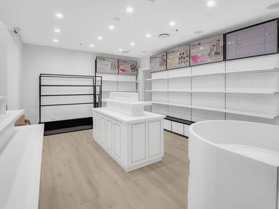 shop 9 / 3003 Surfers Paradise Boulevard, Surfers Paradise