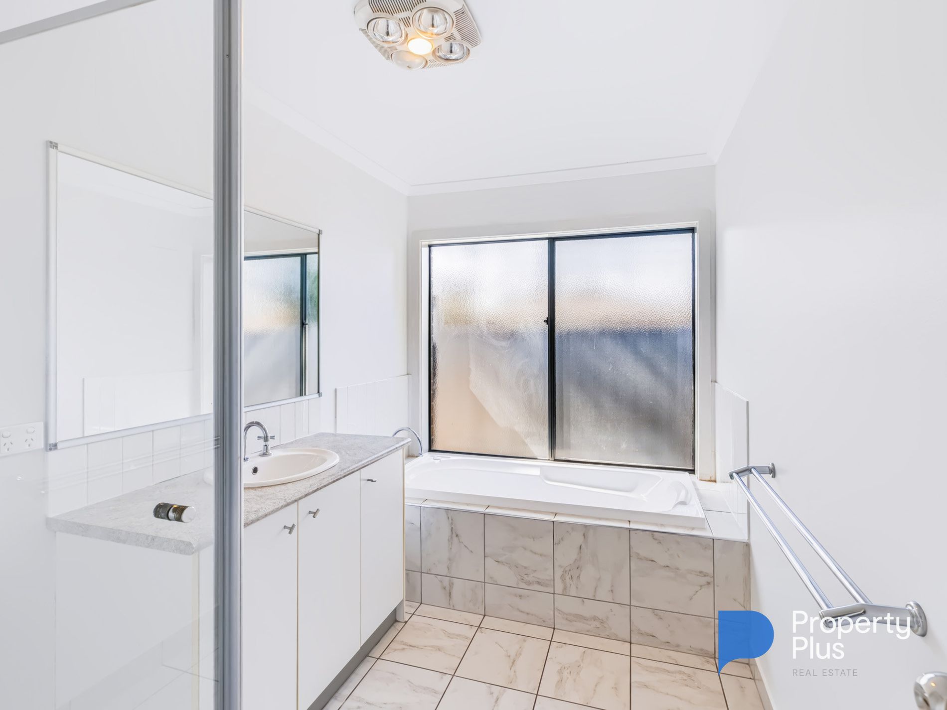 26 Waterview Drive, White Hills