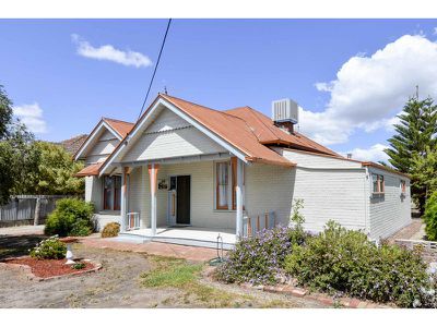 4 Lynott Street, Horsham