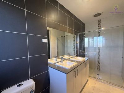 71-73 Iris Loop, Armstrong Creek
