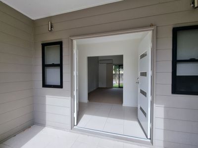 21 / 1 Michel Place, Telina