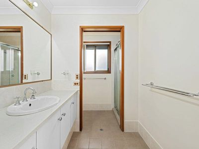 54 Strathaird St, Darra