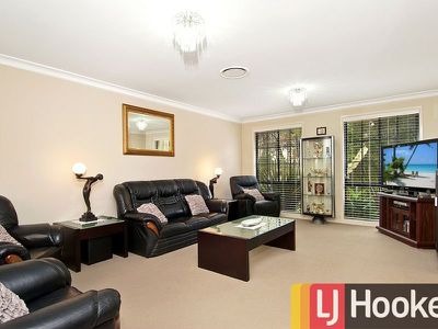 10 Lantana Place, Woodcroft